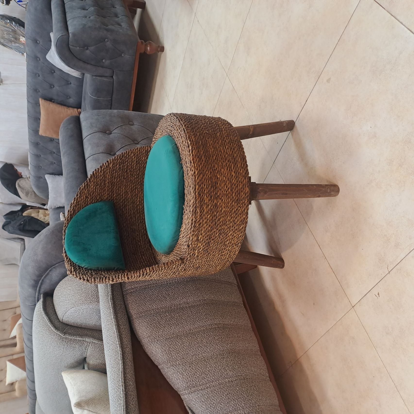 تولید کننده انواع مبلمان قالی